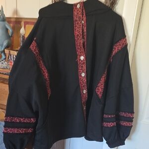 POL Size L Stylish Black and Red Leopard Star Women's Hoodie NWOT
